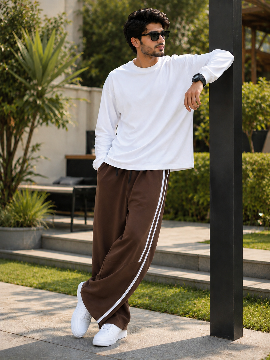 Men’s Premium Relaxed Fit Side Stripe Trousers