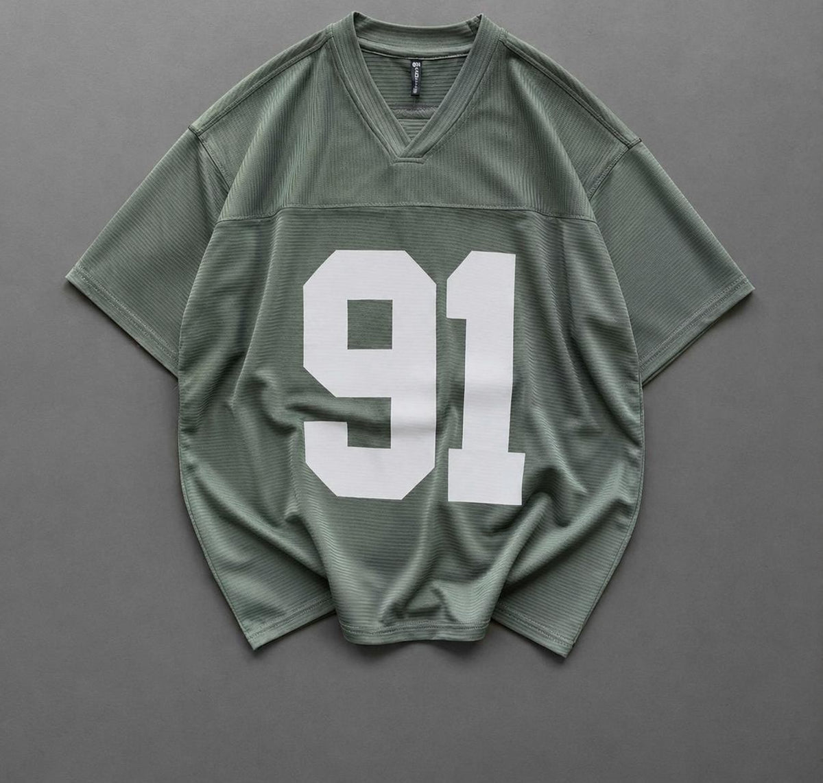 Men's Oversized 91 Graphic V-Neck Jersey T-Shirt